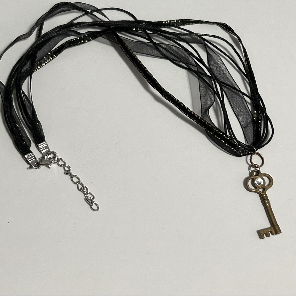 Handmade Gold Key Rhinestone Necklace - Picture 6 of 6